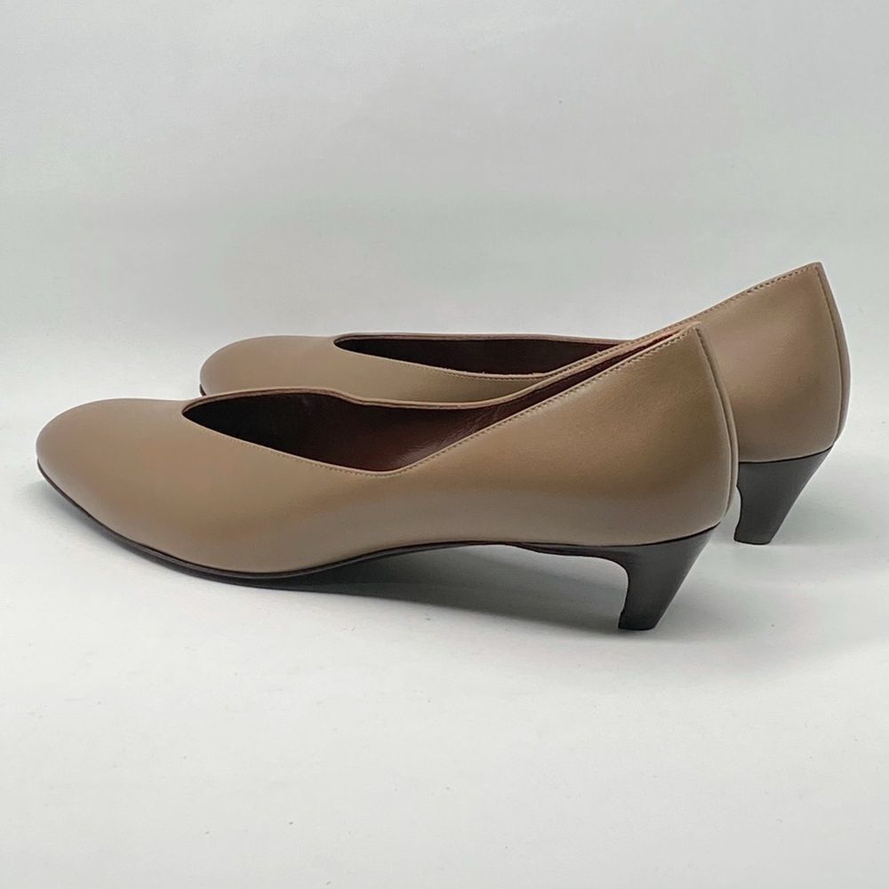 The Row Almond Leather Pump size 37.5 - Picture 10 of 13